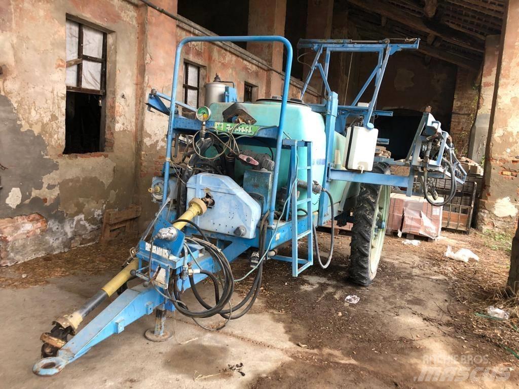 Berthoud ALBA V 2200 Düngemittel-Sprüher