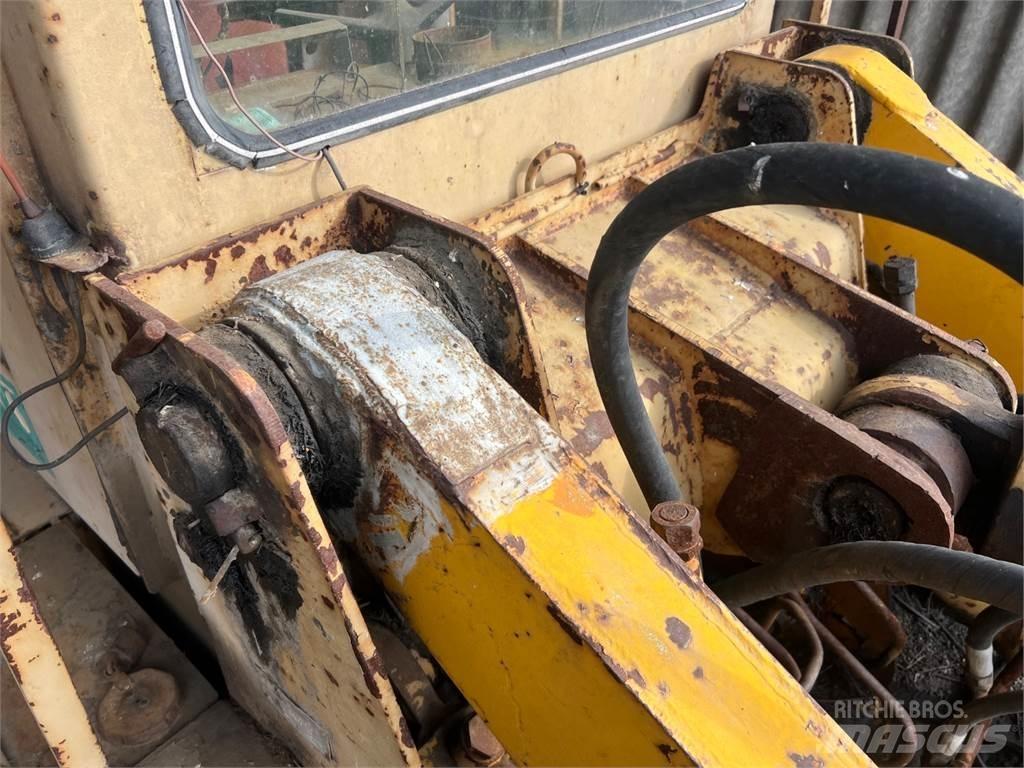 ZTS UNK 320 4X4 Sonstige Baumaschinen