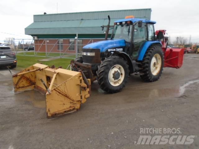 New Holland TM 125 Traktoren
