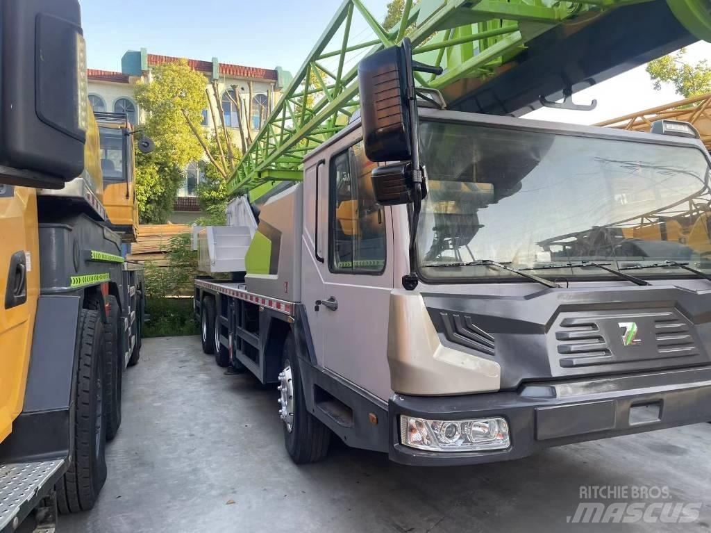 Zoomlion ZTC 251 V All-Terrain-Krane
