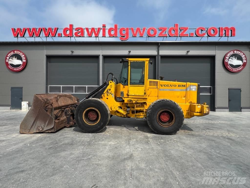 Volvo L90B Radlader