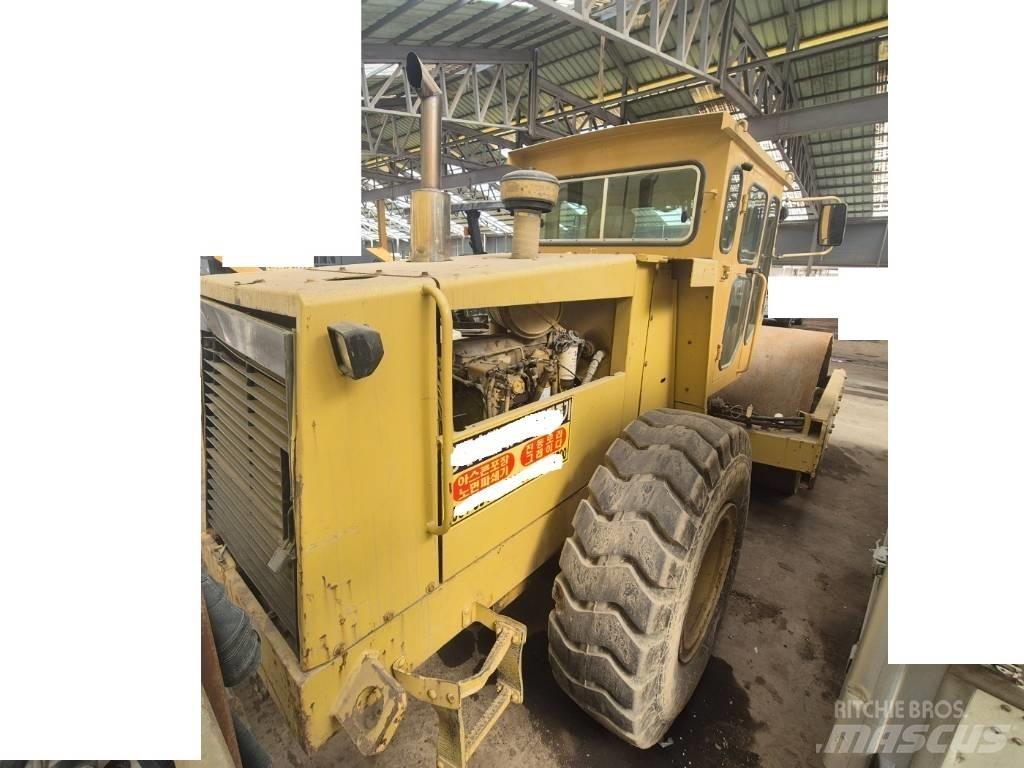 CAT CS 563 Tandemwalzen