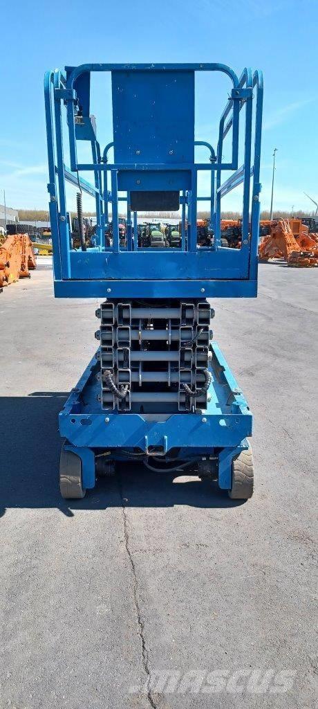 GENIE GS4047 Scheren-Arbeitsbühnen
