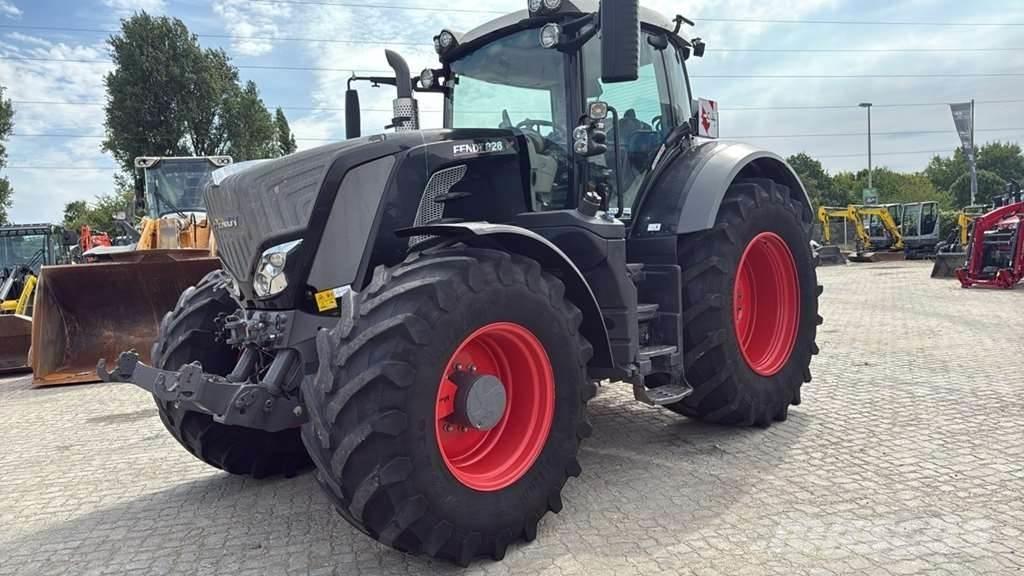 Fendt 828 Vario 0 Traktoren