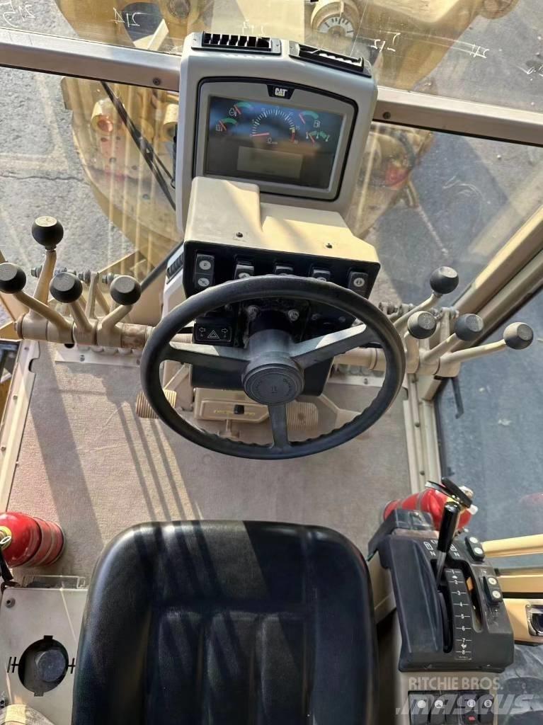 CAT 140 K Grader