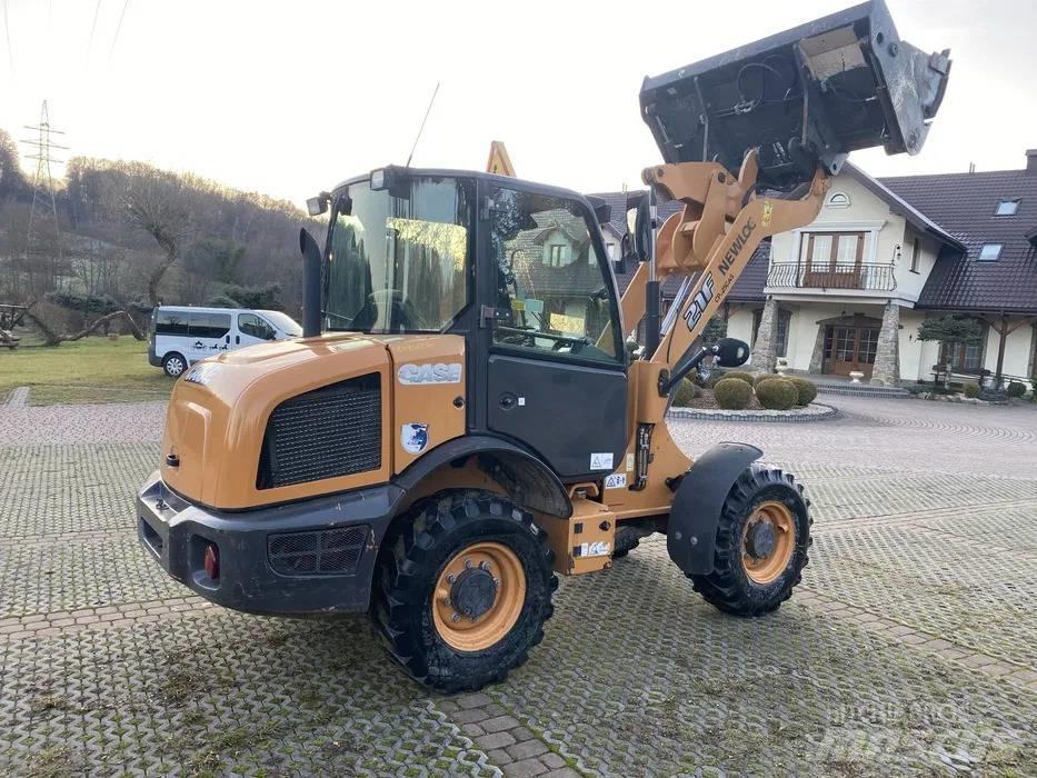 CASE 121F Radlader