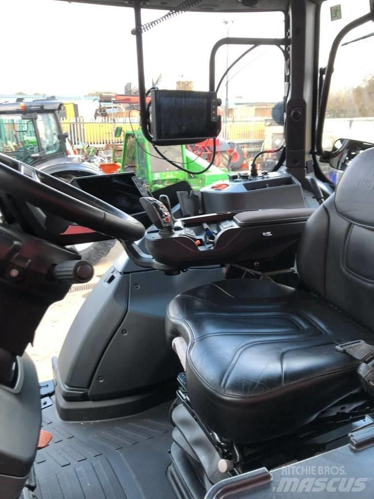 Valtra T235V Traktoren