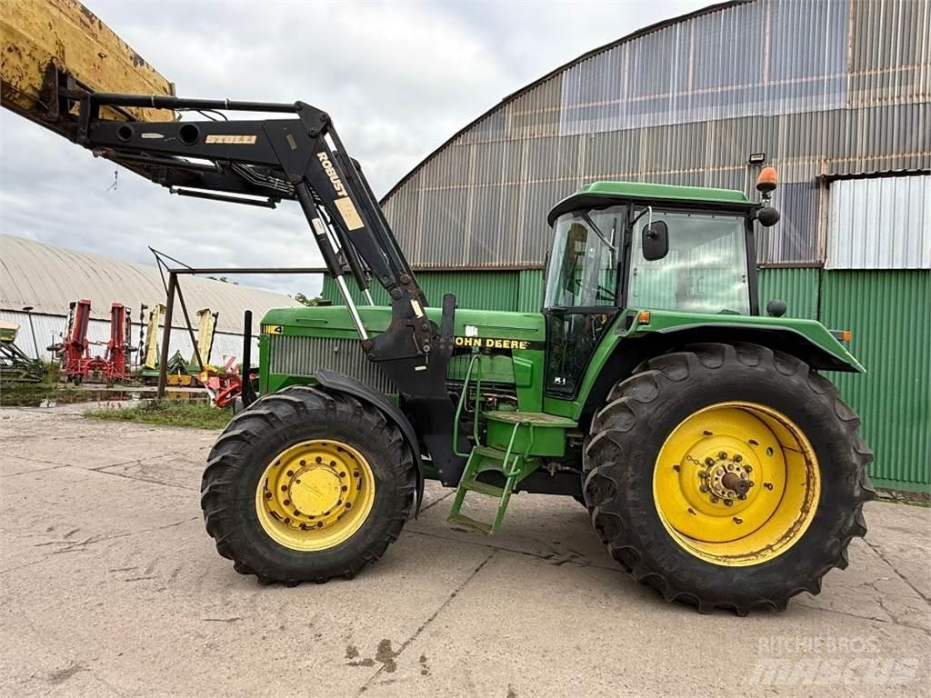 John Deere 4755 Traktoren