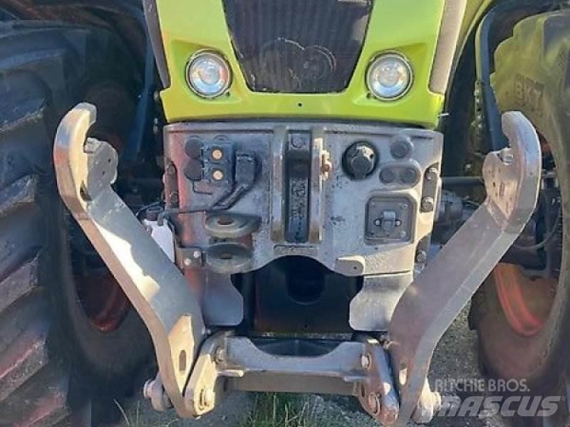 CLAAS Axion 830 Traktoren