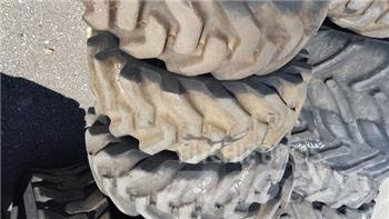  Pneus 10.5/80-18 Reifen