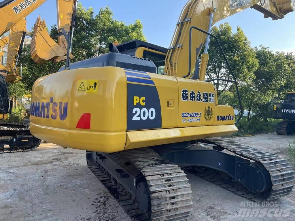 Komatsu PC 200-8 Raupenbagger