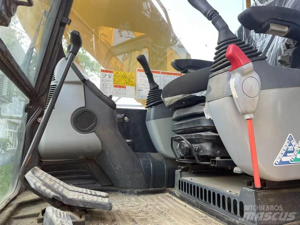 Komatsu PC 200-8 Raupenbagger