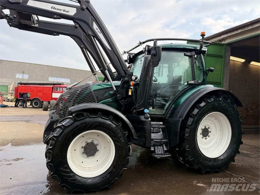 Valtra N 154 Traktoren