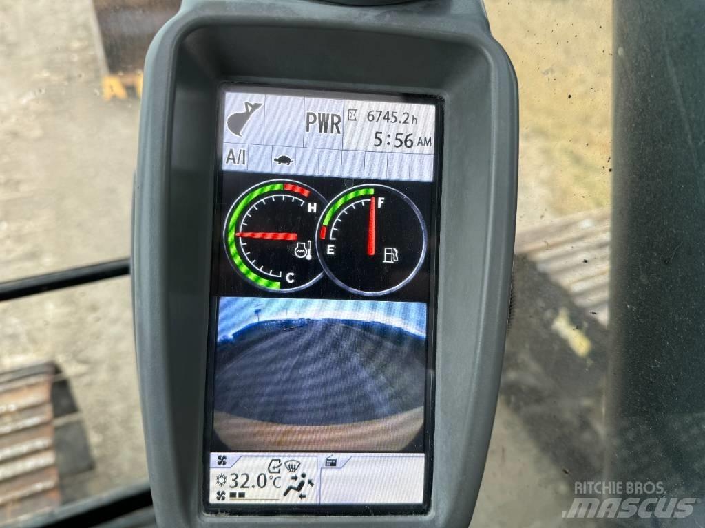 DEERE 210G LC Raupenbagger