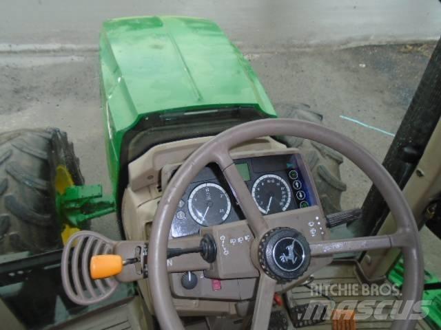 John Deere 6115 M Traktoren