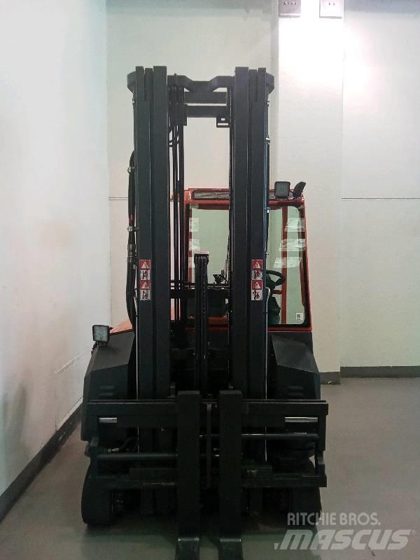Combilift C 3000CBE Elektrostapler