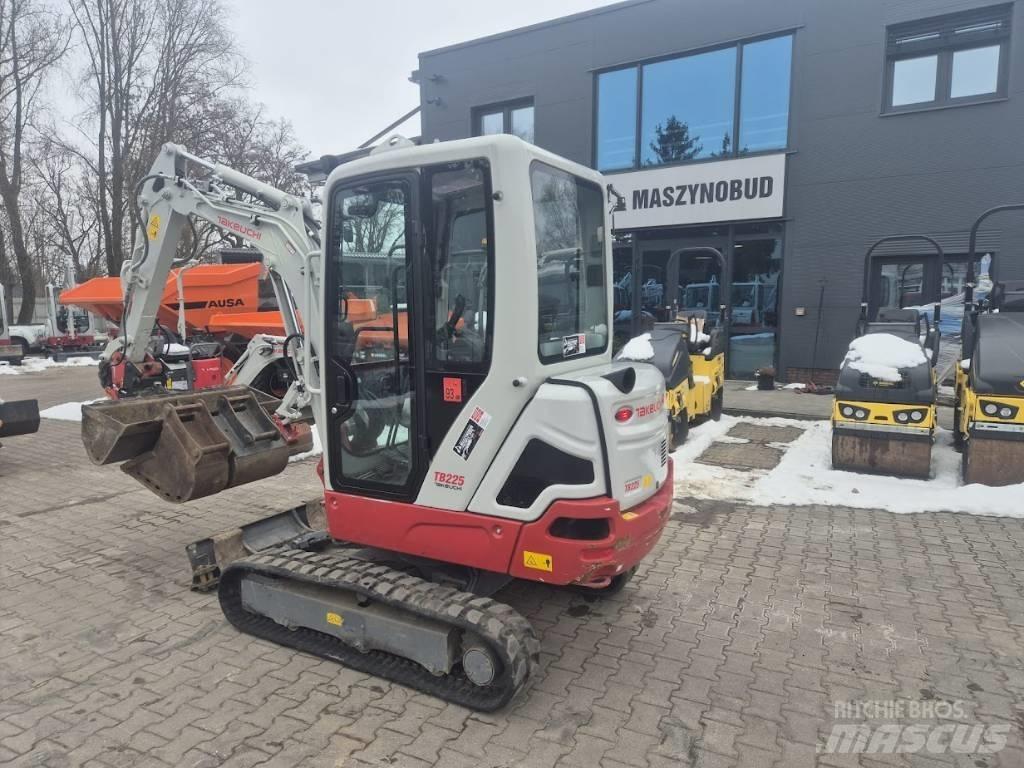 Takeuchi TB 225 Minibagger < 7t