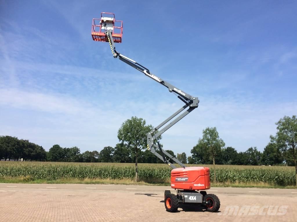 SkyJack SJ 46 AJ Gelenkteleskoparbeitsbühnen