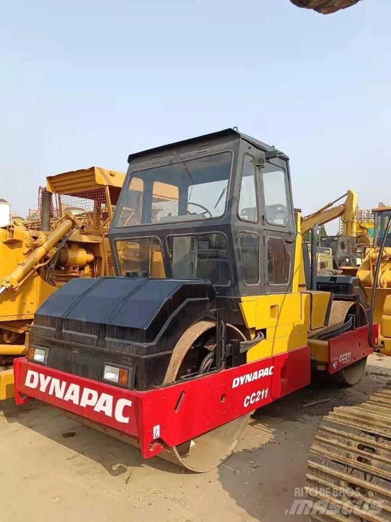 Dynapac CC 211 Tandemwalzen