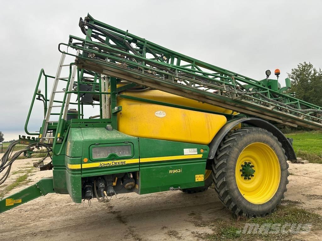 John Deere R 962 i Anhängespritzen