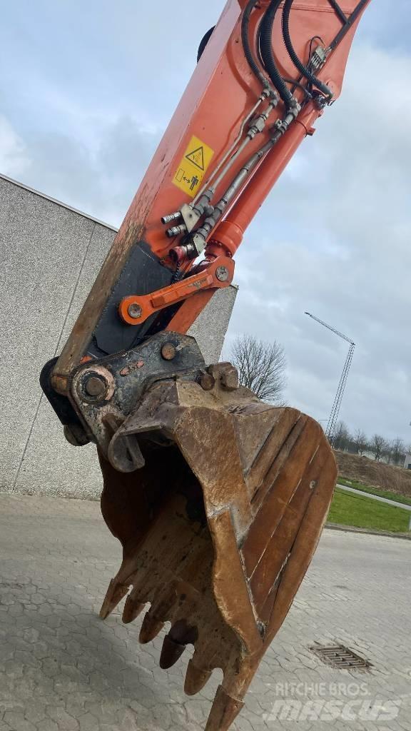 Hitachi ZX 300 LC-6 Raupenbagger