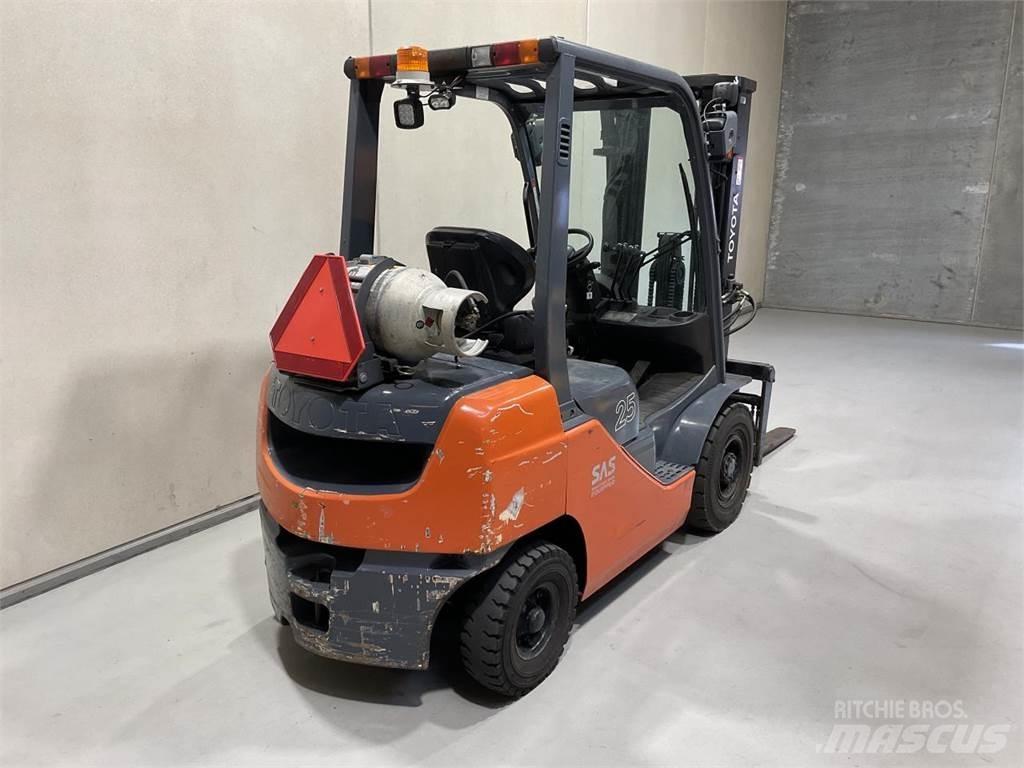 Toyota 8FGF25 Gasstapler