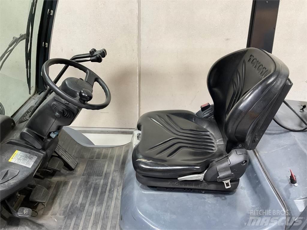 Toyota 8FGF25 Gasstapler