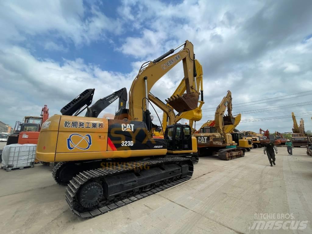 CAT 323 D Raupenbagger