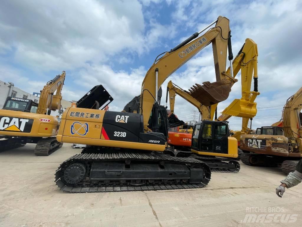 CAT 323 D Raupenbagger