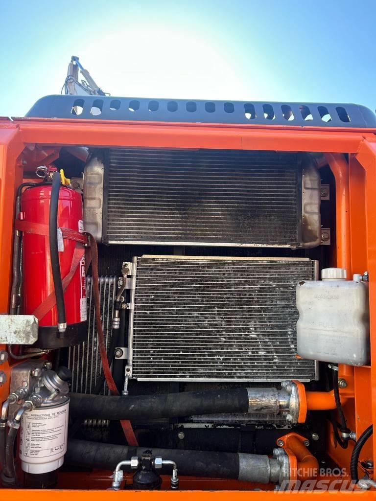 Doosan DX 210 W Mobilbagger