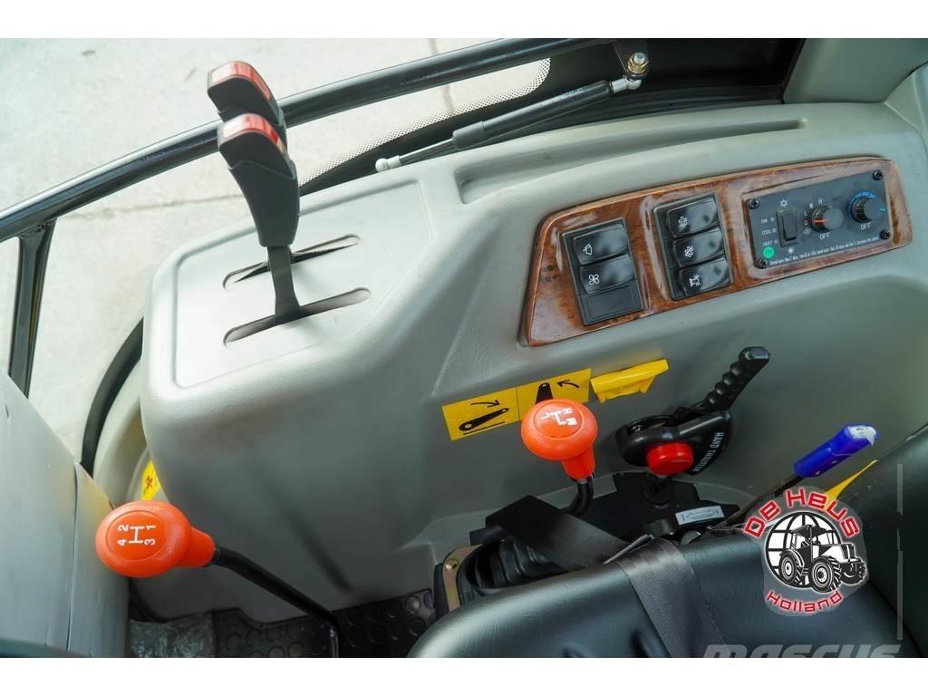 YTO NMF704C Traktoren