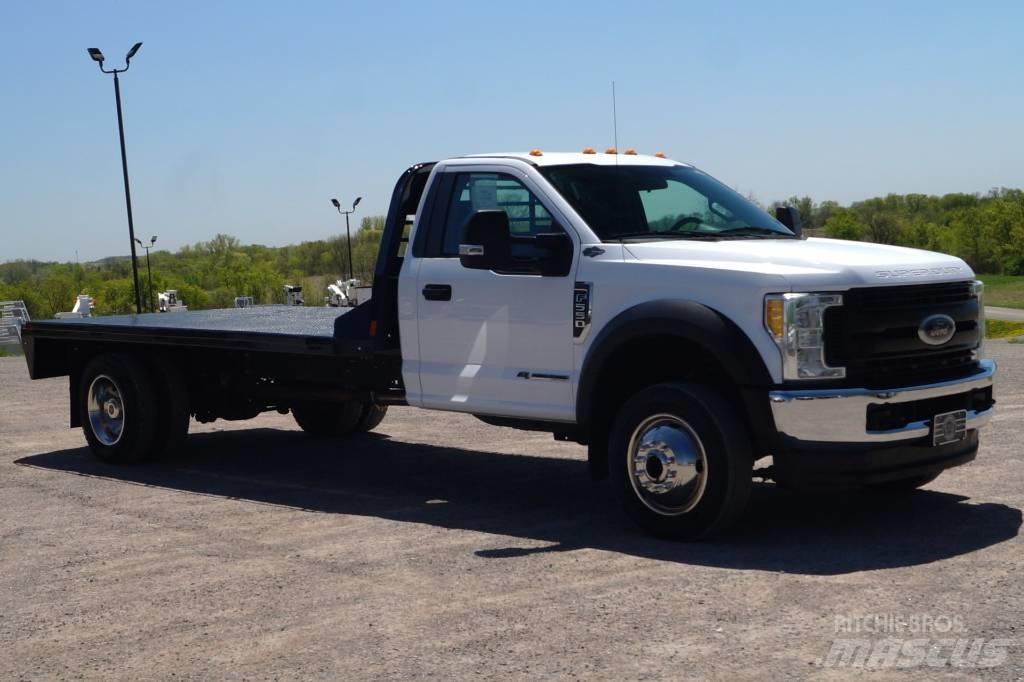 Ford F 550 XL SD Pritschenwagen/Pritschenwagen mit Seitenklappe