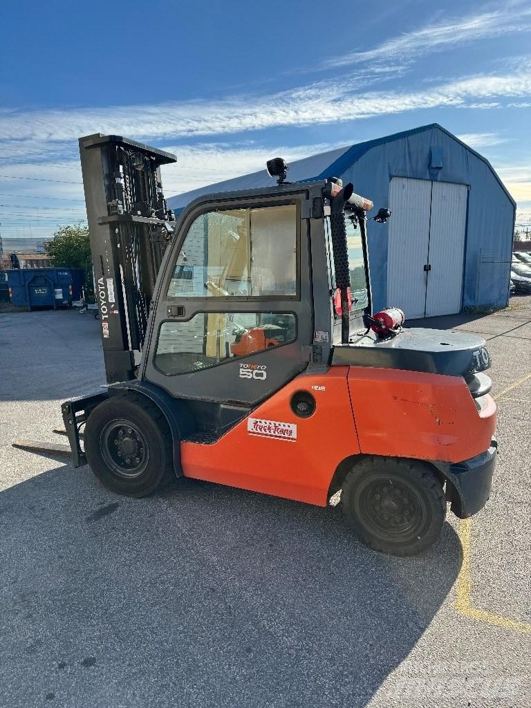 Toyota 40-8FD45N Dieselstapler