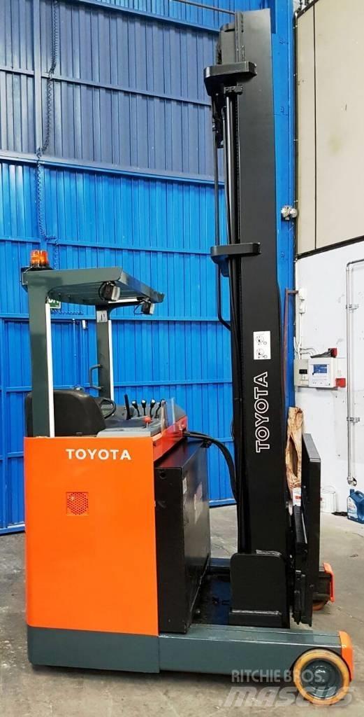 Toyota 6 FBRE 14 Schubmaststapler
