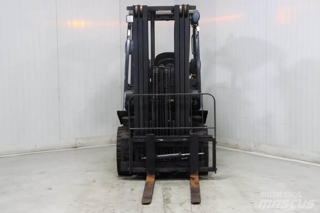 Nissan U1D2A20LQ Gasstapler