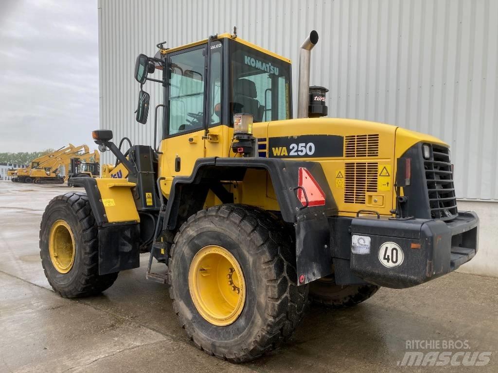 Komatsu WA 250 Radlader
