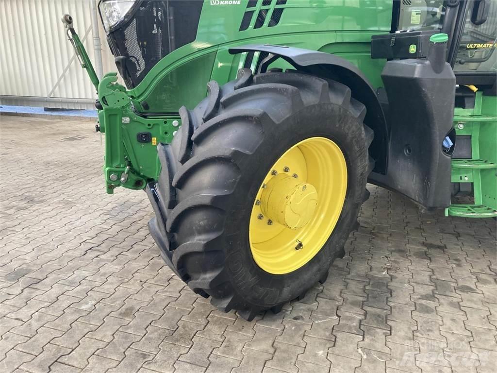 John Deere 6155R Traktoren