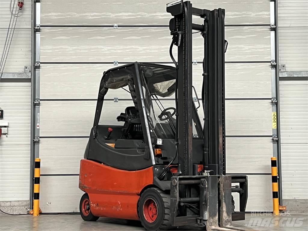 Linde E30 / 03 / 600 Elektrostapler