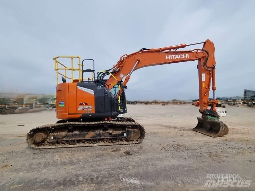 Hitachi ZX225USLC-7 Raupenbagger