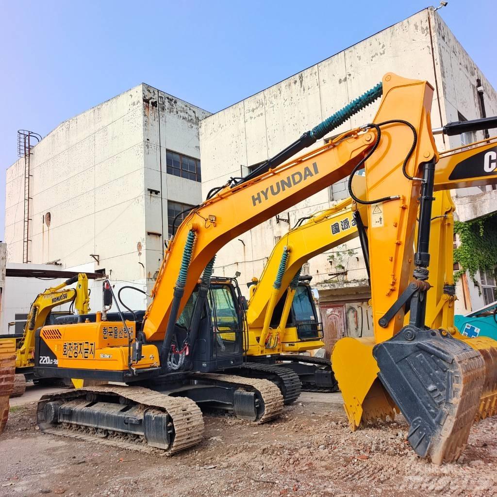 Hyundai 220LC-9 Raupenbagger