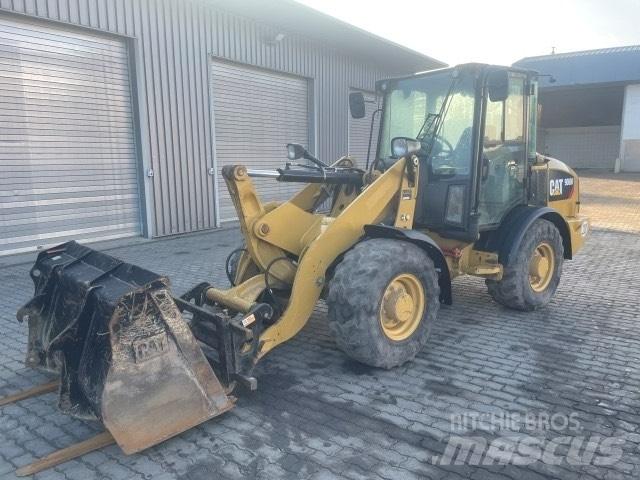 CAT 906 Radlader