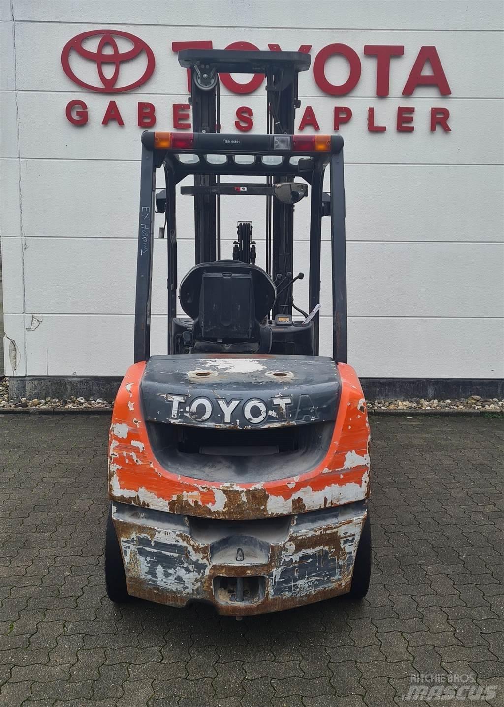 Toyota 02-8FDF30 Dieselstapler