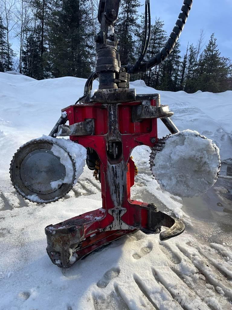 Log Max 7000C Harvester