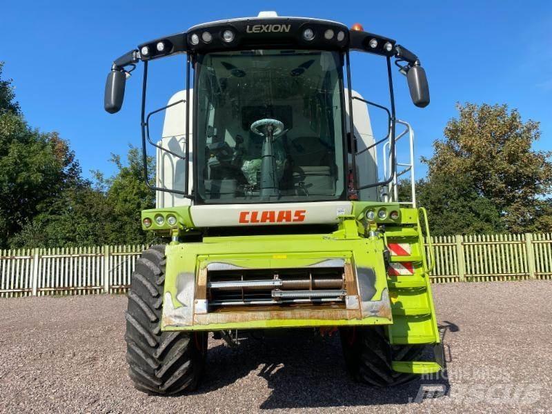 CLAAS LEXION 740 Mähdrescher