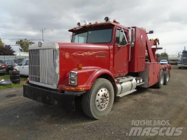 International 9300 Bergungsfahrzeuge