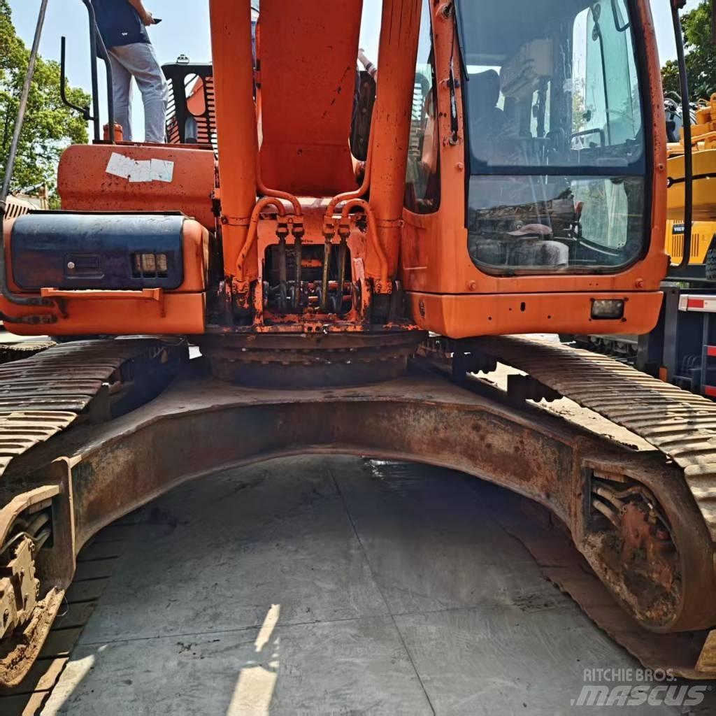Doosan DX 300 LC Raupenbagger
