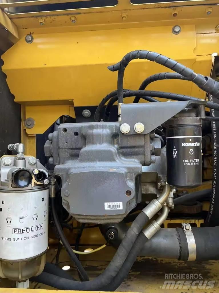 Komatsu PC 200-8 Raupenbagger