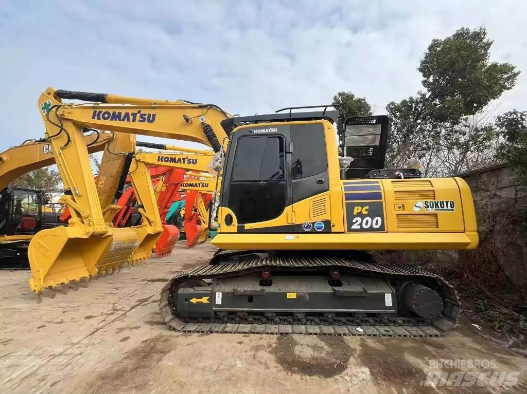 Komatsu PC 200-8 Raupenbagger