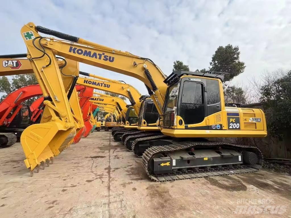 Komatsu PC 200-8 Raupenbagger