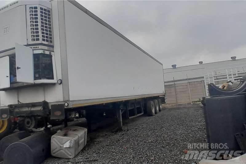  TRAILER 10002000 Andere Fahrzeuge